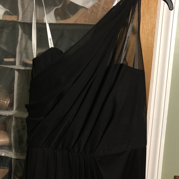 DAVIDS BRIDAL FLOOR LENGTH DRESS. Size 8 - Picture 2 of 6